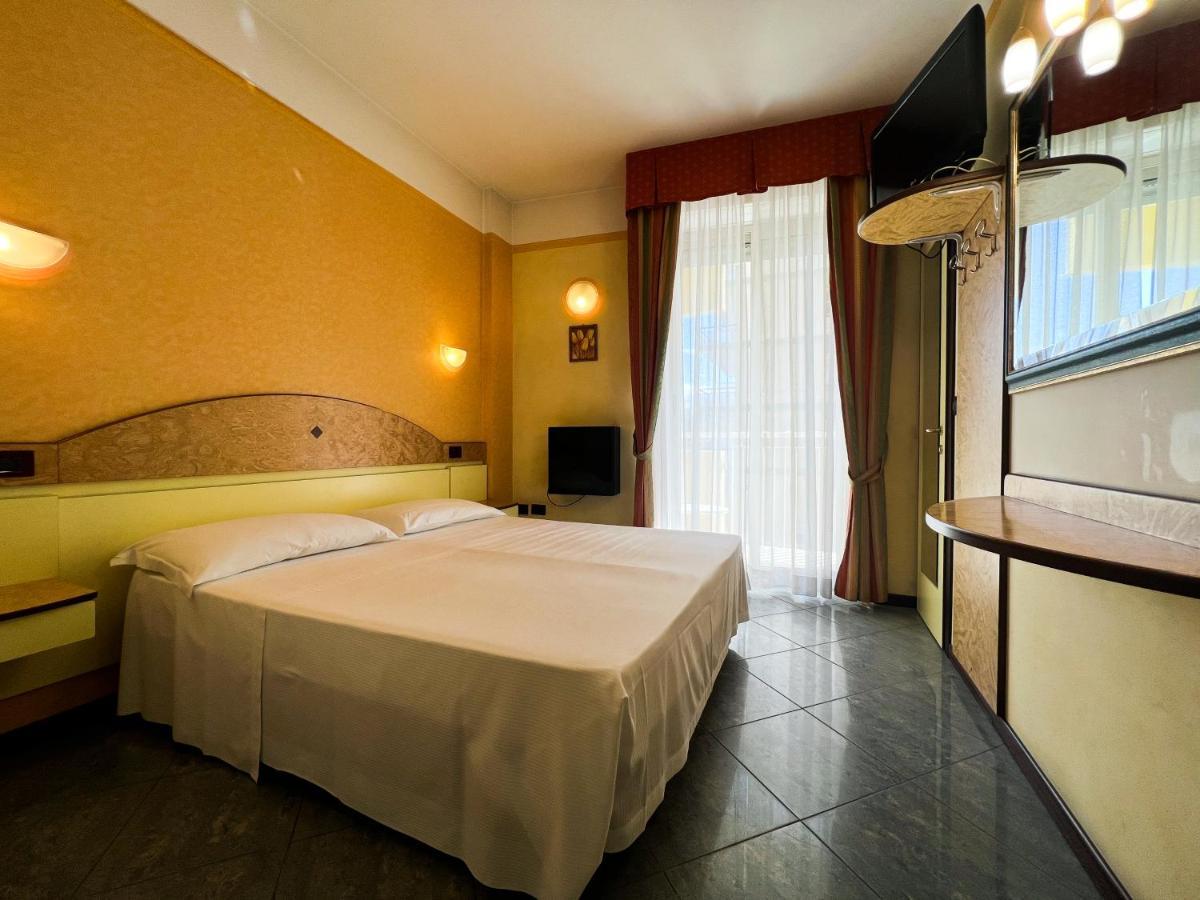Hotel Soleblu Rimini Exteriör bild