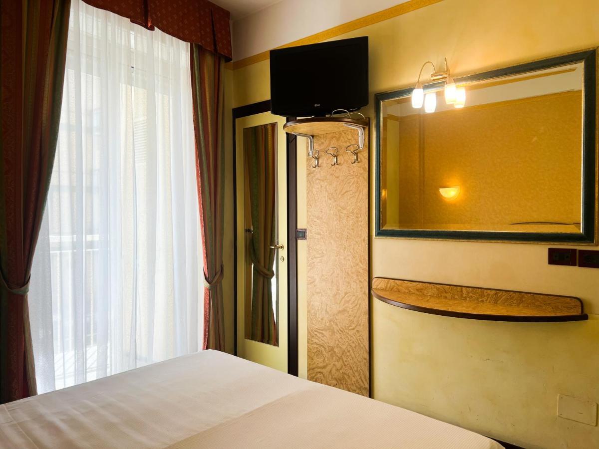 Hotel Soleblu Rimini Exteriör bild