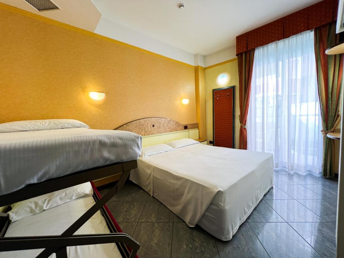 Hotel Soleblu Rimini Exteriör bild