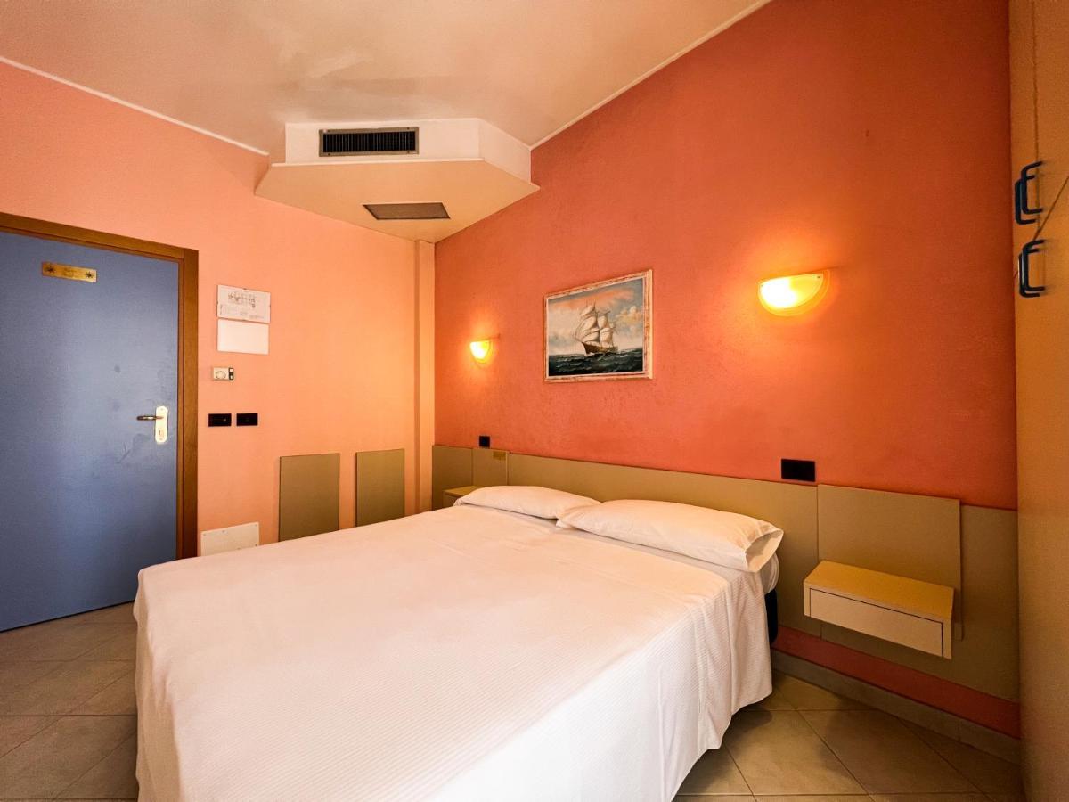 Hotel Soleblu Rimini Exteriör bild